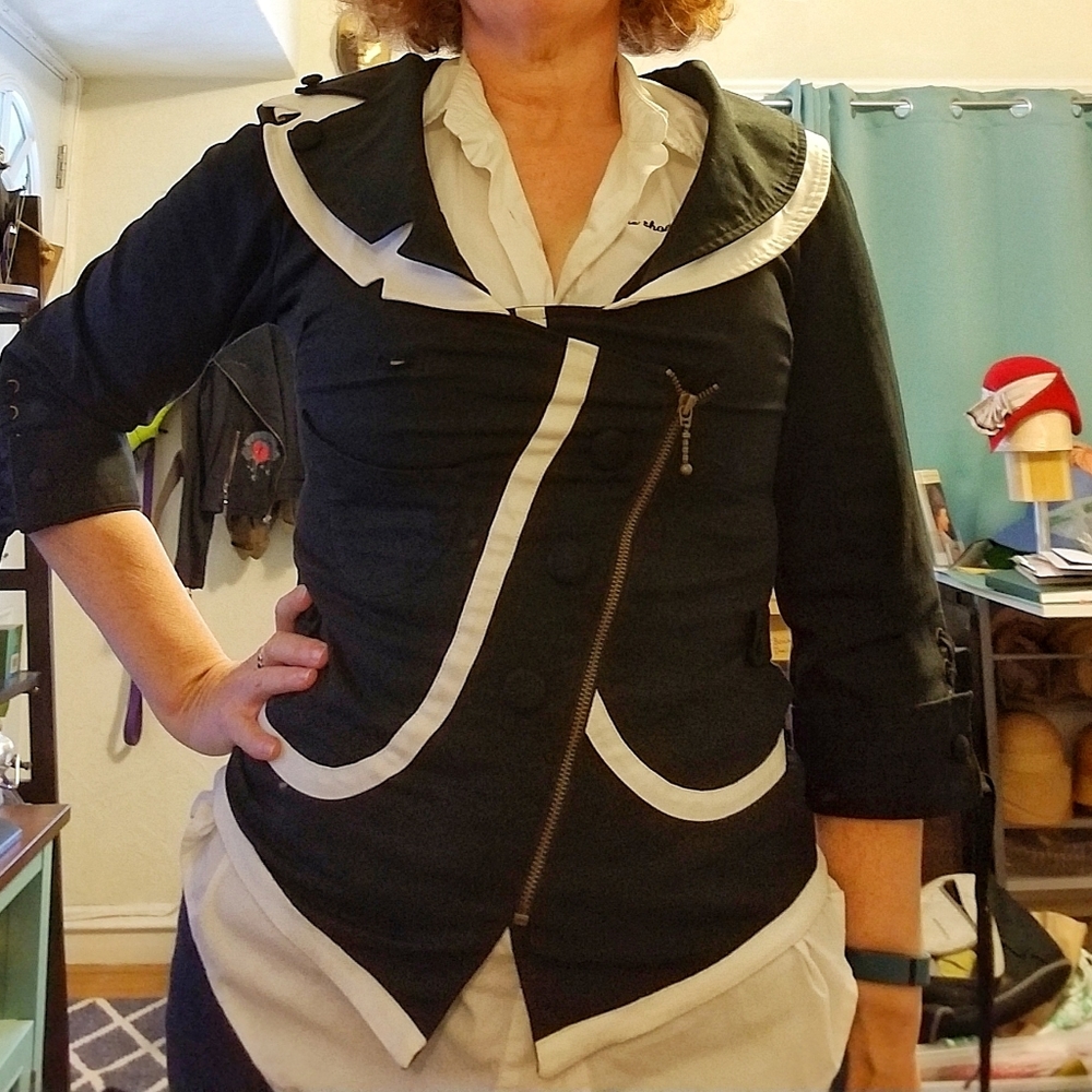 Ladies Unique B&W Jacket With Laceup Back.